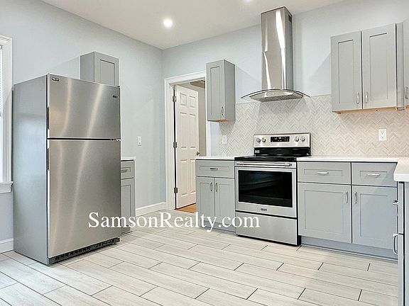 4th image of 296 Atwells Ave APT 2B