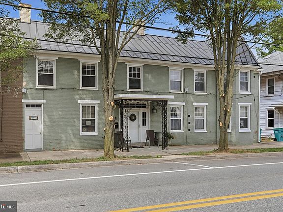 3rd image of 104 N Main St