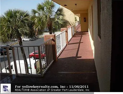 2 bed, 1000 sqft, $1,300 — Photo 4