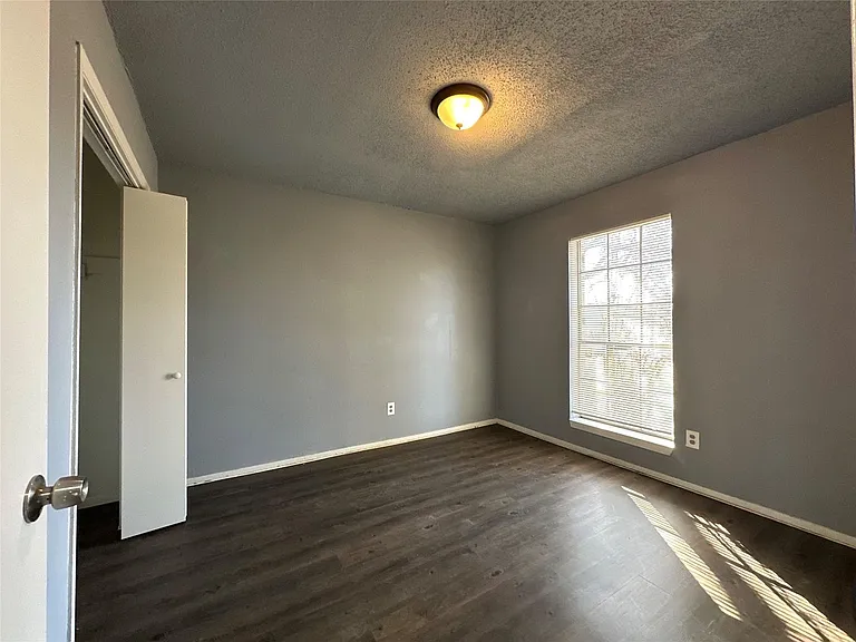 1106 Yukon Dr — Photo 5