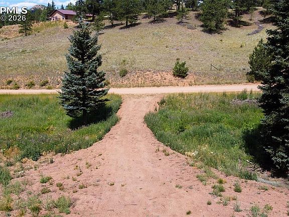 4th image of 1570 Pathfinder Rd