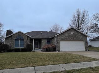 705 Crystal Ct, Decatur, IL 62526