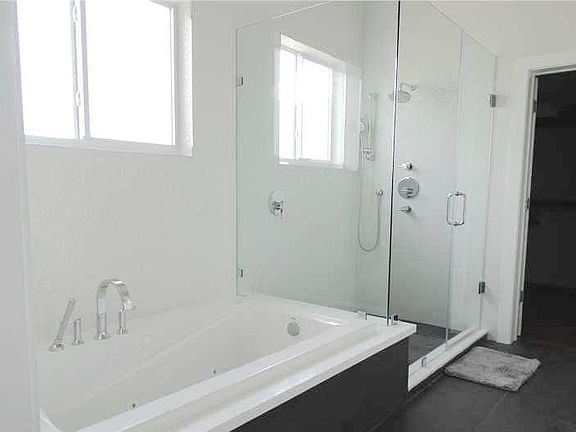 5th image of 343 191st St