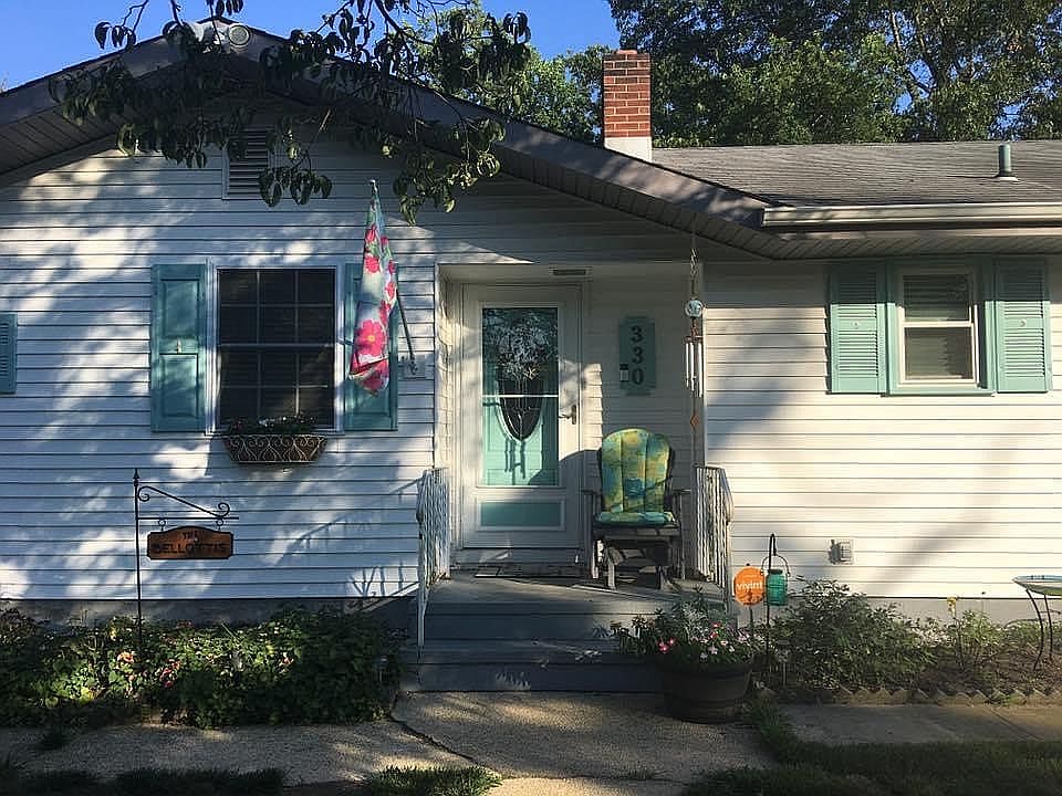 1st image of 330 Sunflower Dr
