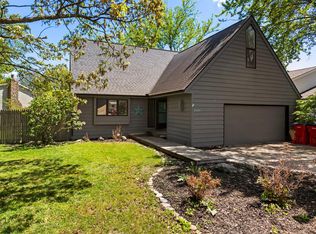 2304 Sumac Ct N, Champaign, IL 61821