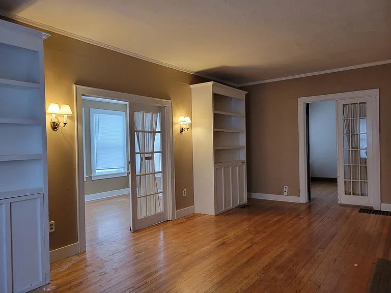 512 College Ave #1 — Photo 3