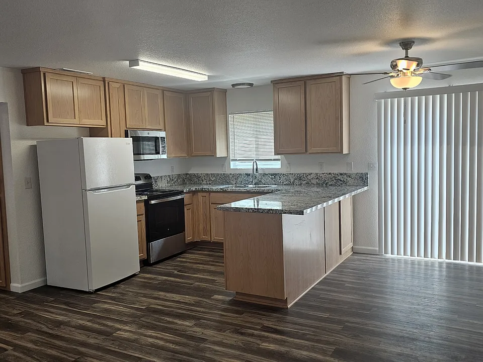 835 W 4th Ave #4