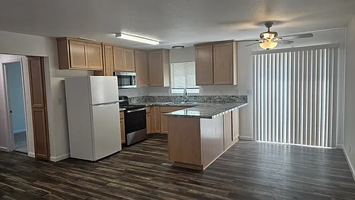 835 W 4th Ave #4 Photo 1