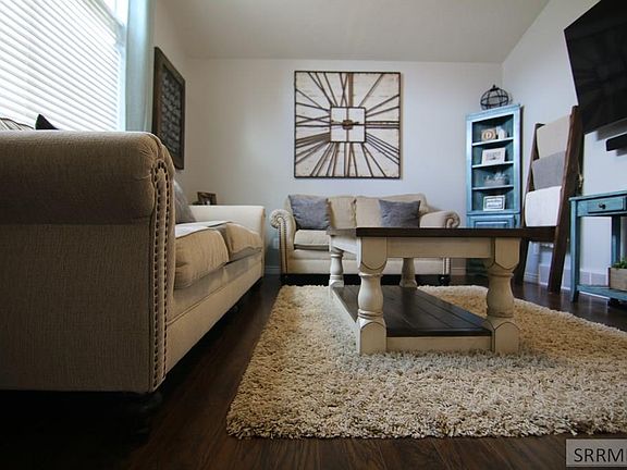 2nd image of 2795 Linda Cir