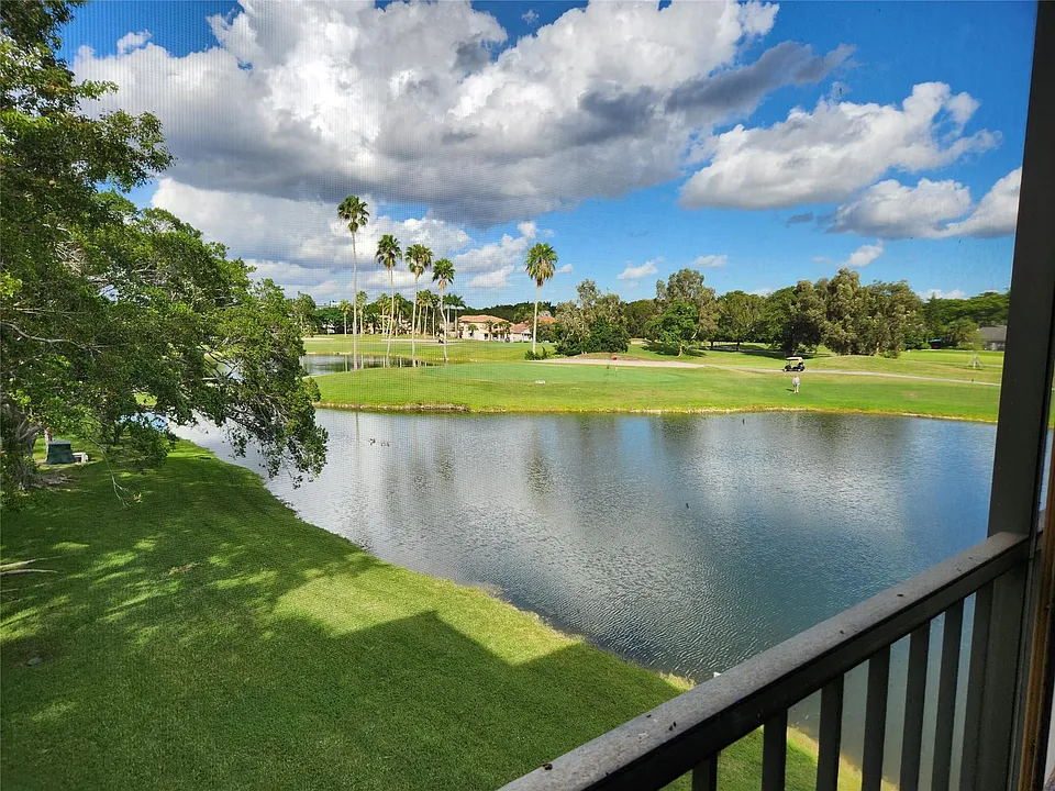 16100 Golf Club Rd #301