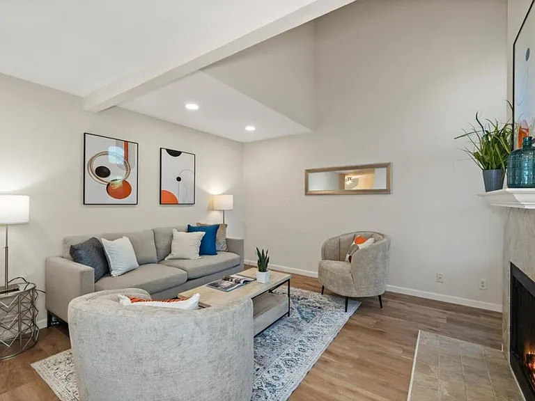 1545 Camden Village Cir — Photo 12