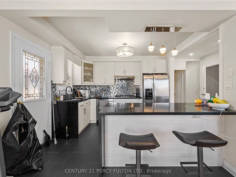 826 Brimorton Dr — Photo 8