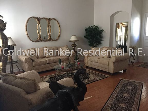 3rd image of 10740 Woodchase Cir