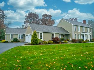 11 Stonegate Cir, Wilbraham, MA 01095