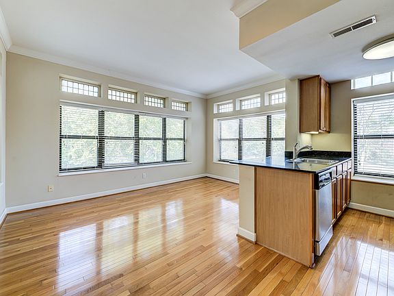 3rd image of 5636 Waterman Blvd APT 35