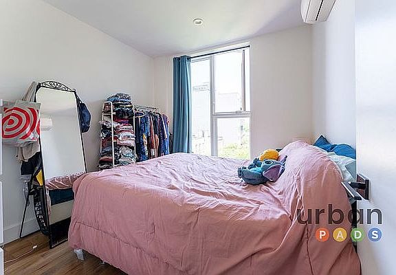 3rd image of 171 Linden Blvd #2E