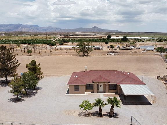 2nd image of 78 Tres Caballos Pl #1