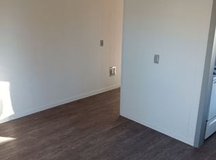 135 Chestnut Ave #1, Cranston, RI 02910