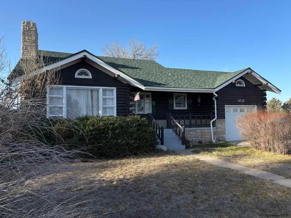 608 E Fox Farm Rd, Cheyenne, WY 82007