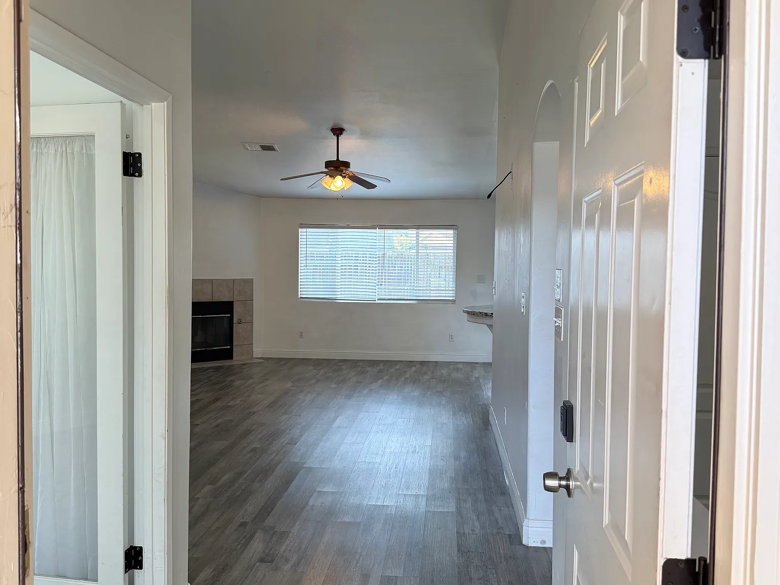 4 bed, 1603 sqft, $2,500 — Photo 3