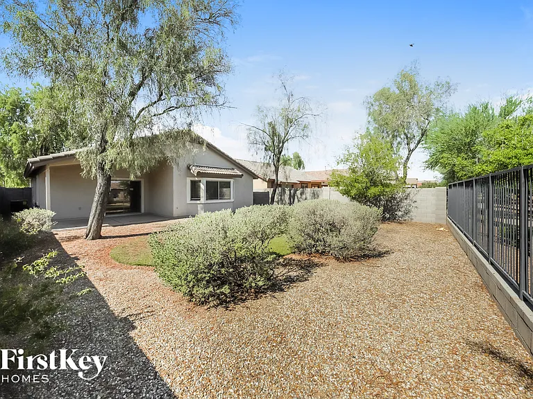 5346 W Jessica Ln — Photo 14