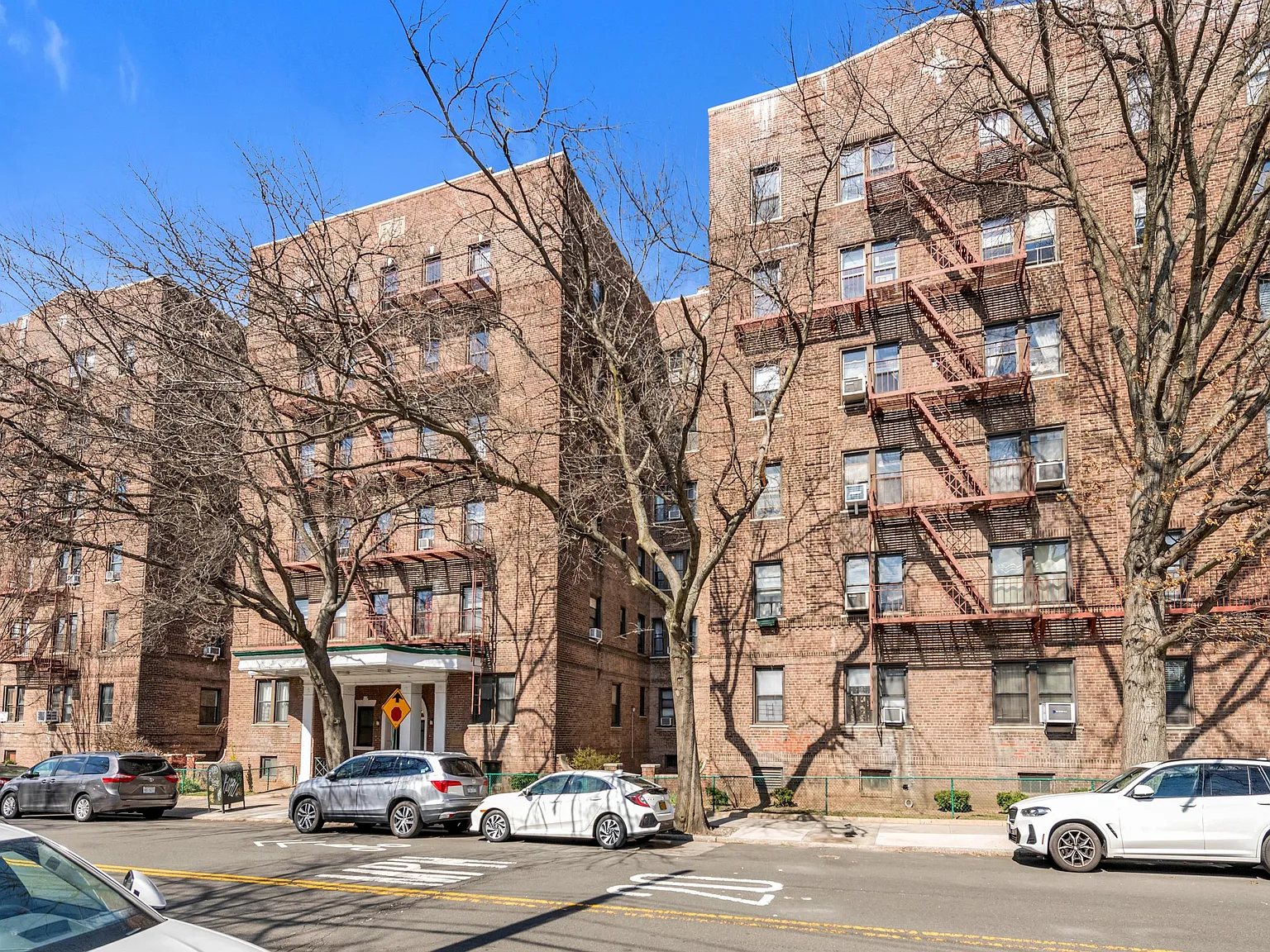 41-15 50th Avenue — Photo 2