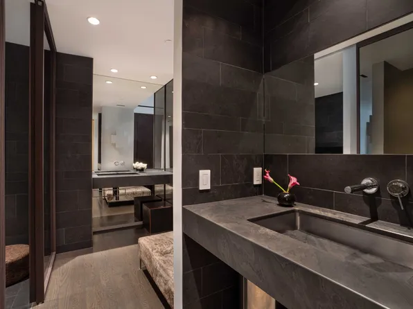 497 Greenwich Street image 15 of 18