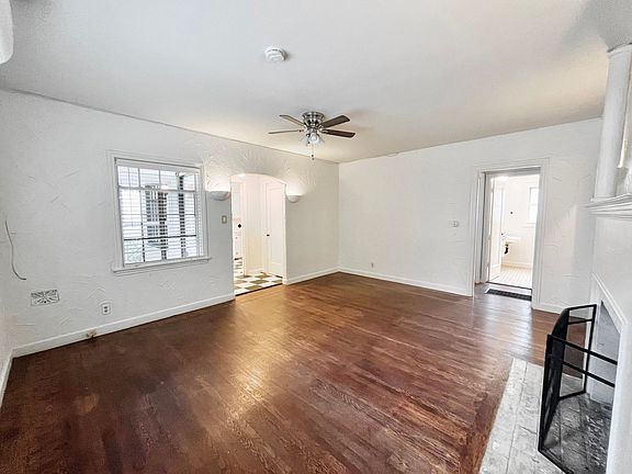 4th image of 1815 H St APT 2A