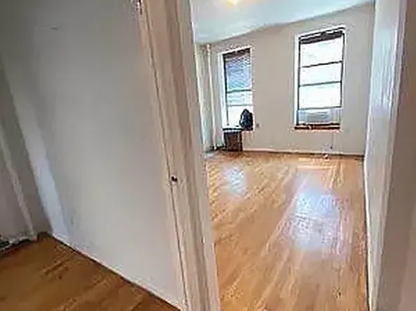447 W 37th St #44, New York, NY 10018