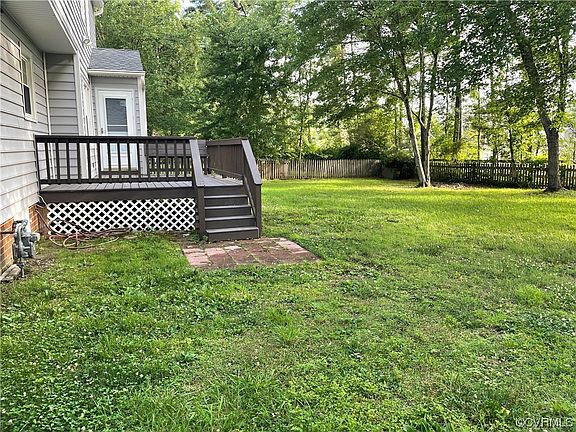 4th image of 1030 Wedgemont Dr