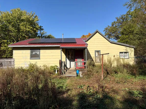 20555 N 1170th St, Marshall, IL 62441