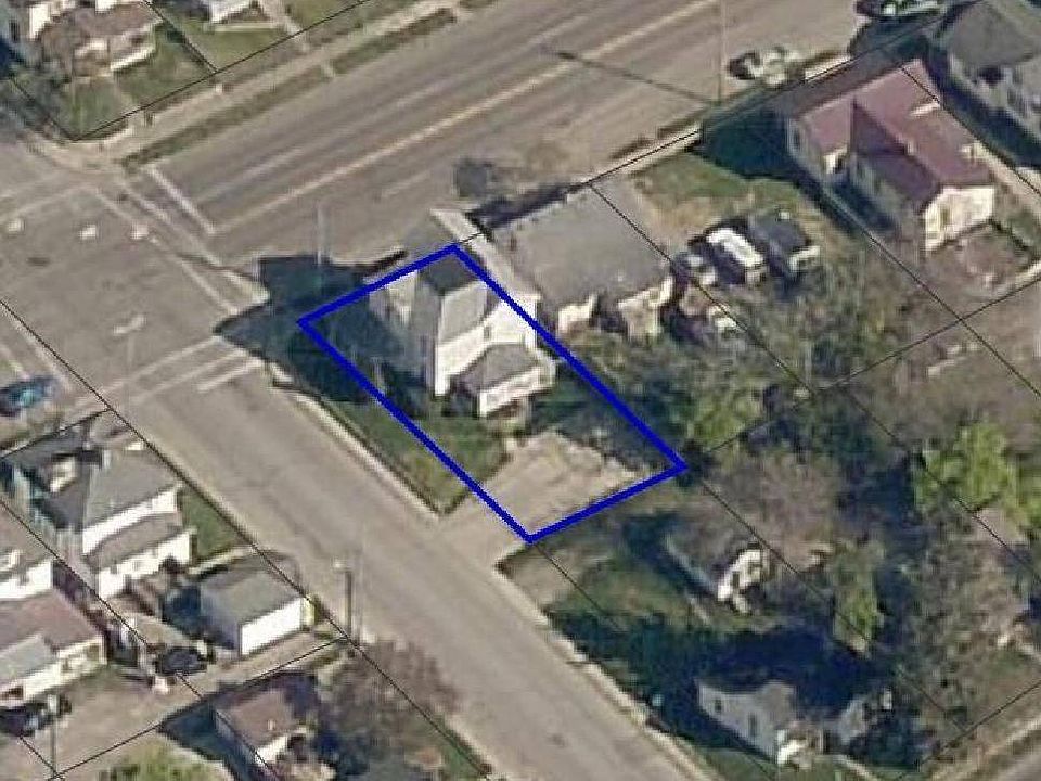 2nd image of 703 E Market St Lot 3