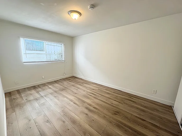 1401 S Catalina St #5 — Photo 5