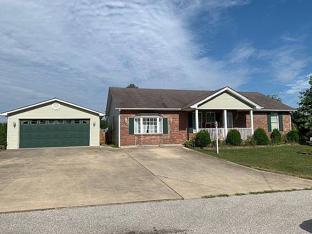 1st image of 35 Fairways Dr