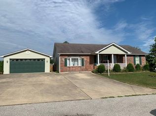 35 Fairways Dr, West Union, OH 45693