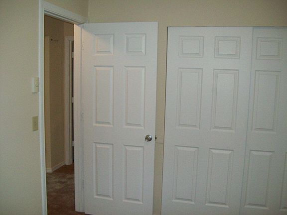 Bedroom with 6 panel doors