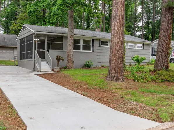 2508 Netherwood Dr, Greensboro, NC 27408