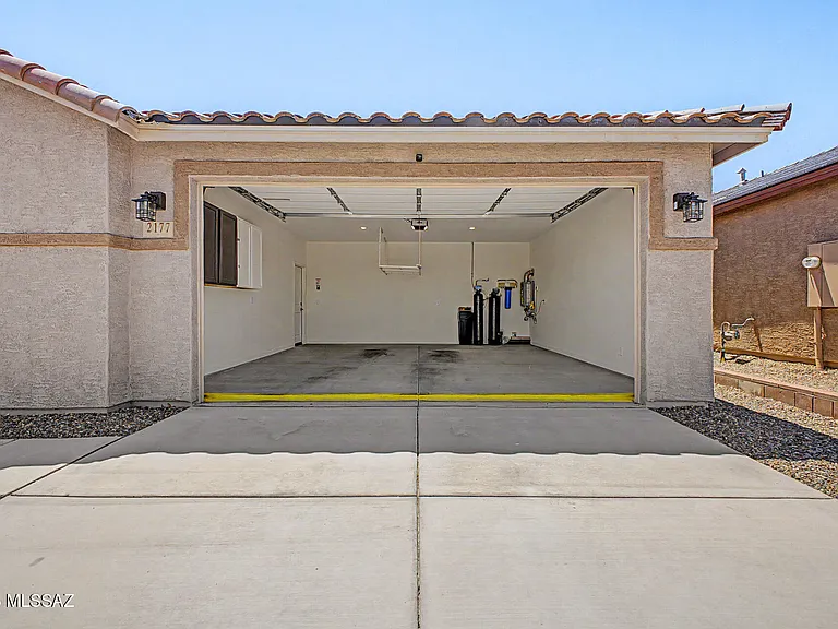 2177 W Desert Topaz Way — Photo 4