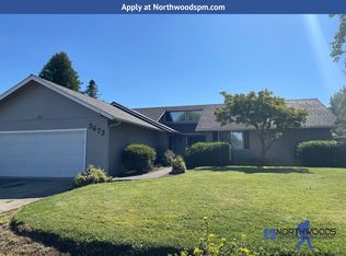 2672 Tahitian Ave, Medford, OR 97504