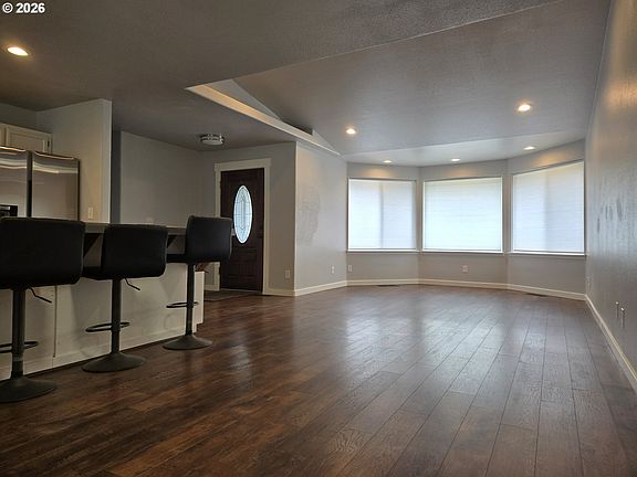 4th image of 1513 Farrah Ct