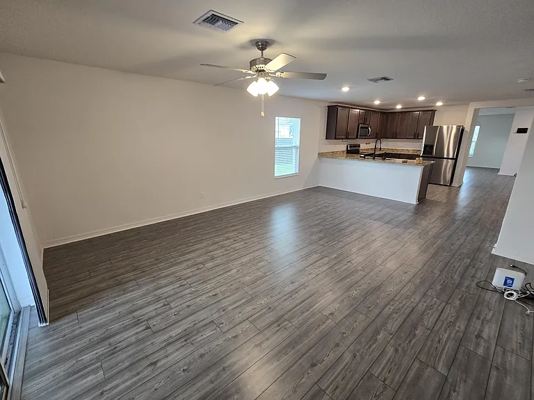 2198 SW Algiers St — Photo 37
