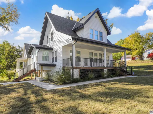 3021 Sheffield St, Omaha, NE 68112