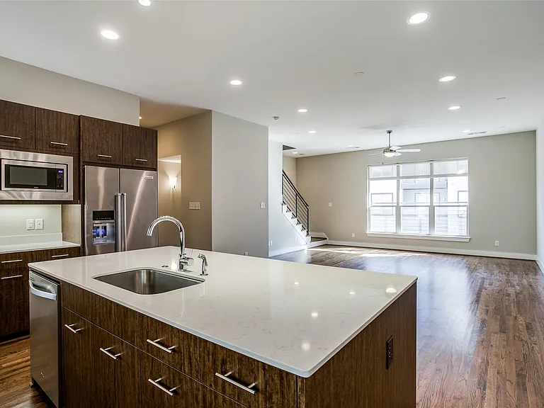 2325 Stutz Dr #41 — Photo 11