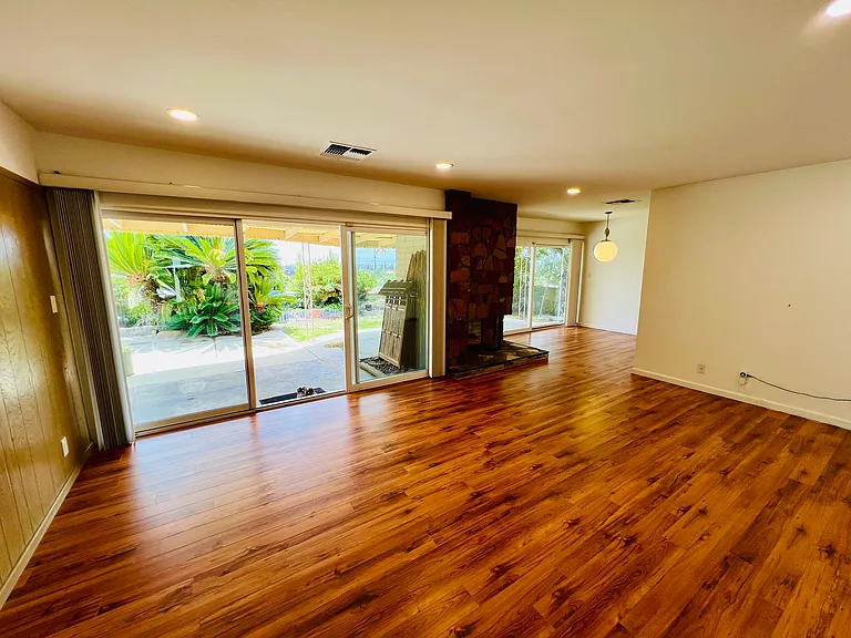 2100 Brightwood St — Photo 17