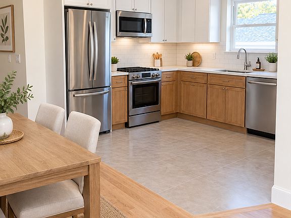 5th image of 669 S 15th St #1