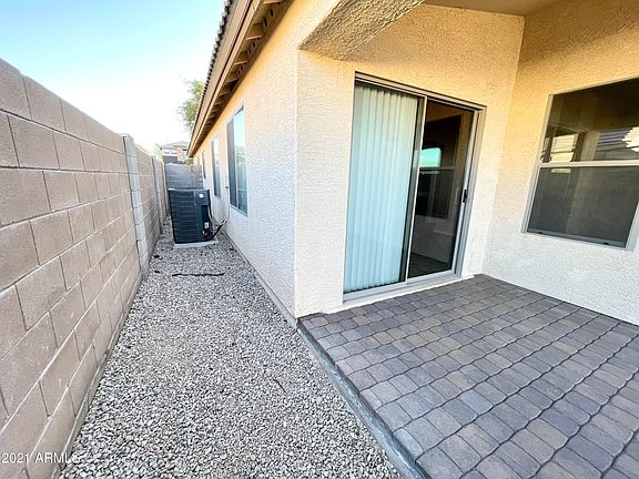 5th image of 2204 W Vineyard Plains Dr