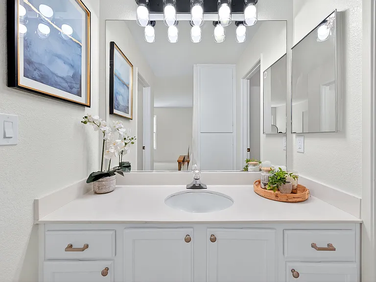 726 Buena Vista Pl — Photo 18