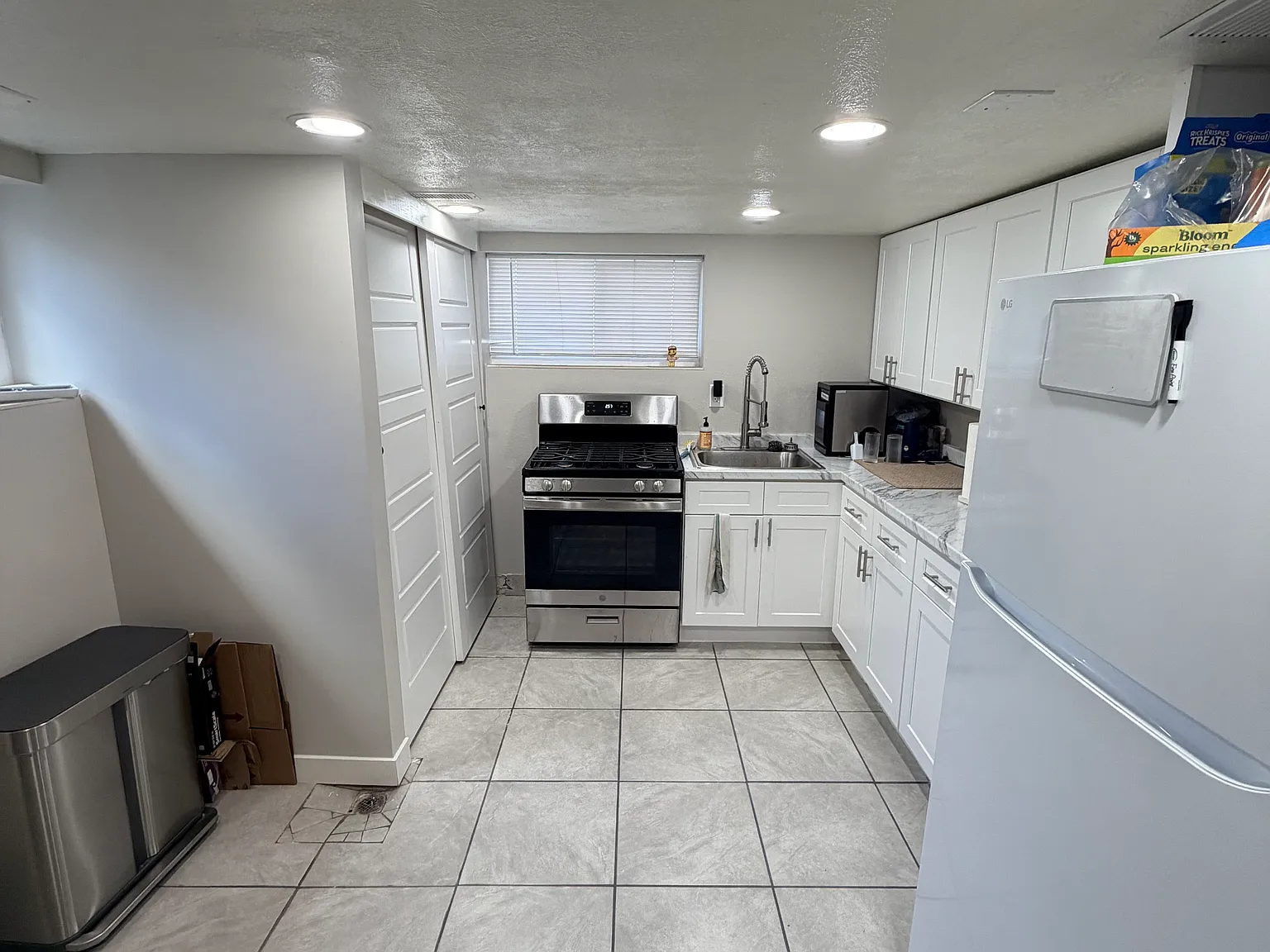 3 bed, 1200 sqft, $550 — Photo 2