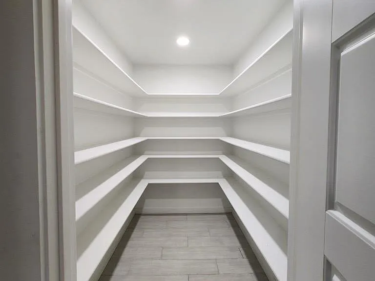 3300 Durant Dr — Photo 37