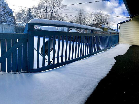 D432EF40-0B43-401D-AED0-41D2D3F2E0D1